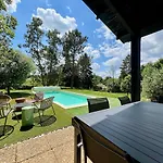 Magnifique En Dordogne Piscine Chauffee Saint-Aulaye-Puymangou